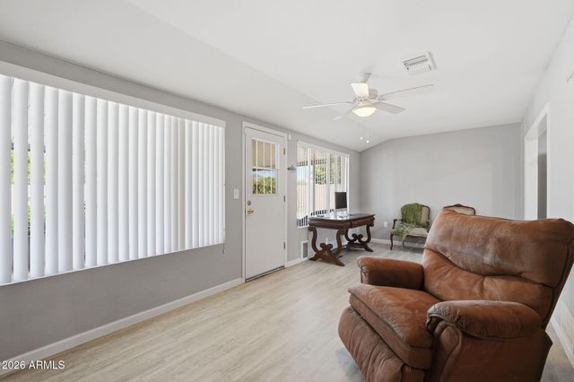 10734 W Saratoga Circle, Sun City, AZ 85351