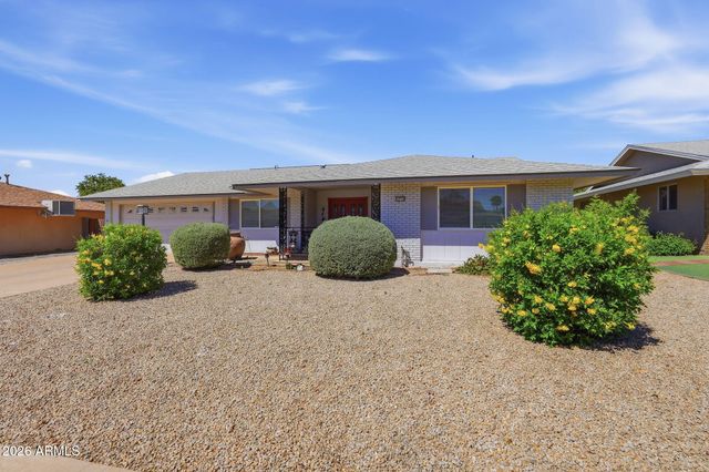 10734 W Saratoga Circle, Sun City, AZ 85351