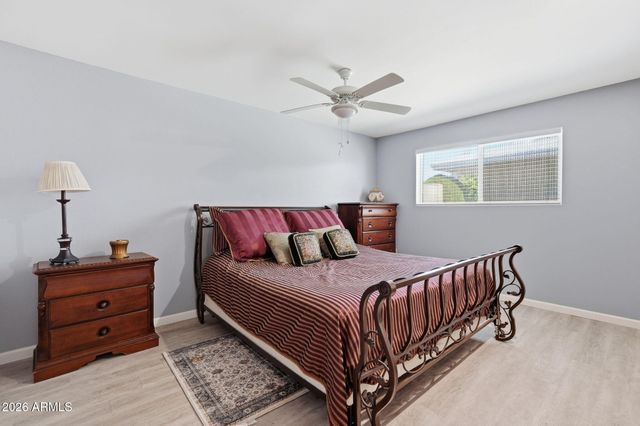 10734 W Saratoga Circle, Sun City, AZ 85351