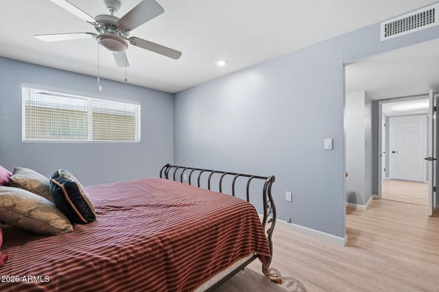 10734 W Saratoga Circle, Sun City, AZ 85351