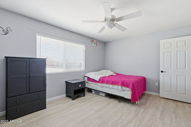 10734 W Saratoga Circle, Sun City, AZ 85351