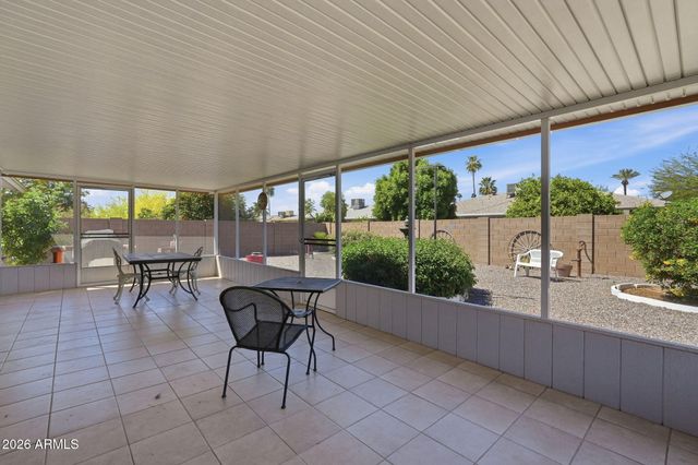 10734 W Saratoga Circle, Sun City, AZ 85351