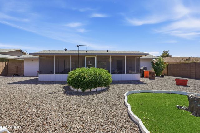 10734 W Saratoga Circle, Sun City, AZ 85351