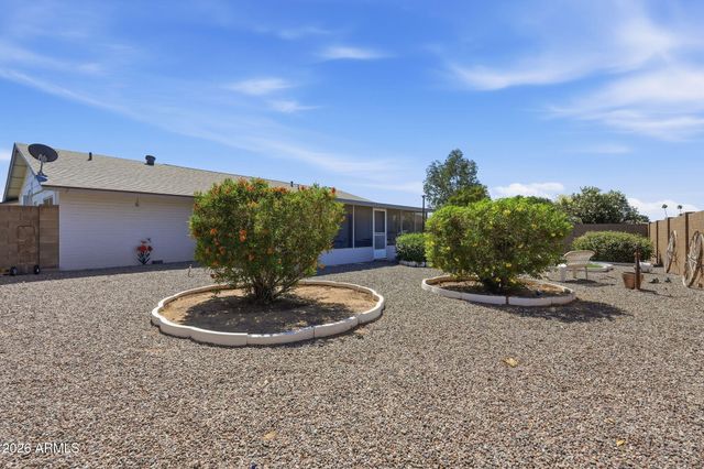 10734 W Saratoga Circle, Sun City, AZ 85351