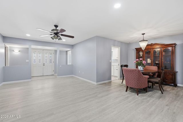 10734 W Saratoga Circle, Sun City, AZ 85351