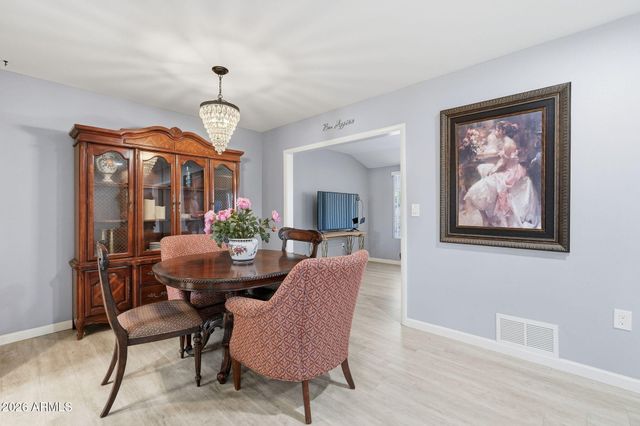 10734 W Saratoga Circle, Sun City, AZ 85351