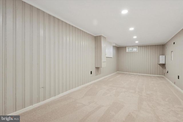 20 NEELD LN, Aston, PA 19014