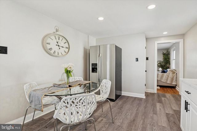 20 NEELD LN, Aston, PA 19014