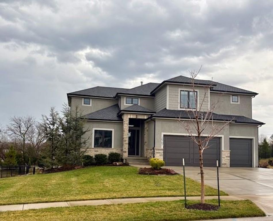 10707 W 142nd Terrace, Overland Park, KS 66221