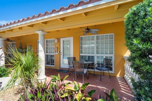 2033 NE 33rd Ave 3, Fort Lauderdale, FL 33305