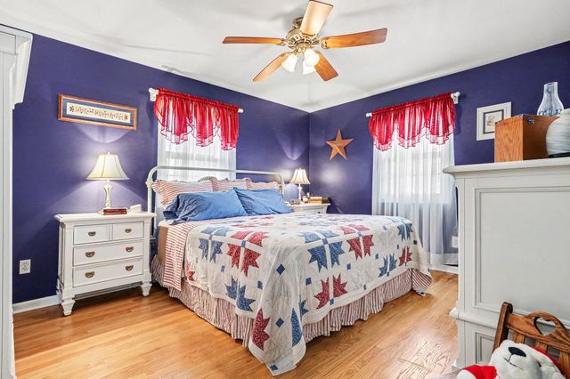 1422 Maplewood Drive, Jenison, MI 49428
