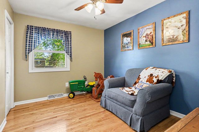 1422 Maplewood Drive, Jenison, MI 49428