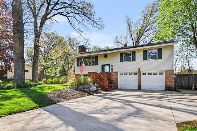 1422 Maplewood Drive, Jenison, MI 49428