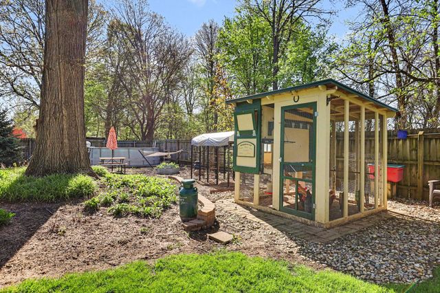 1422 Maplewood Drive, Jenison, MI 49428
