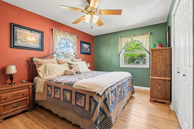 1422 Maplewood Drive, Jenison, MI 49428