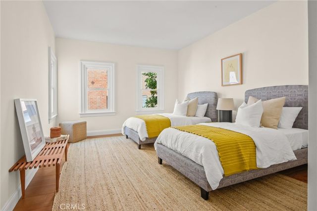 326 S Kingsley, Los Angeles, CA 90020