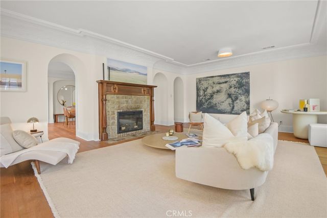 326 S Kingsley, Los Angeles, CA 90020