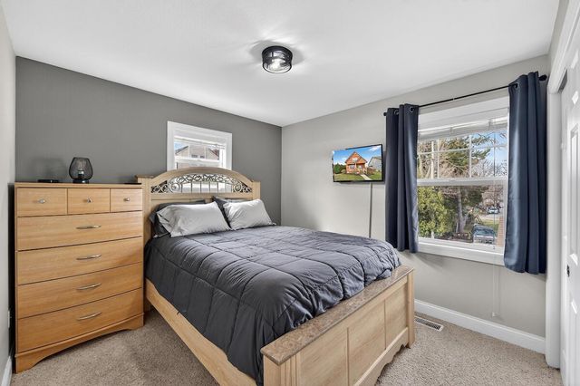 5422 22nd AVENUE, Kenosha, WI 53140