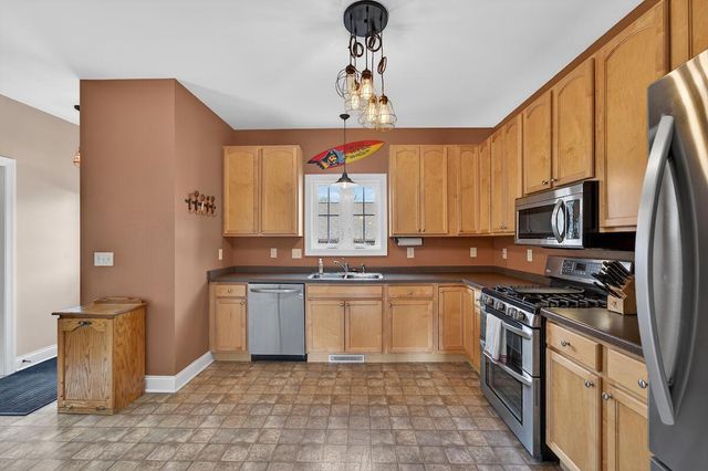 5422 22nd AVENUE, Kenosha, WI 53140