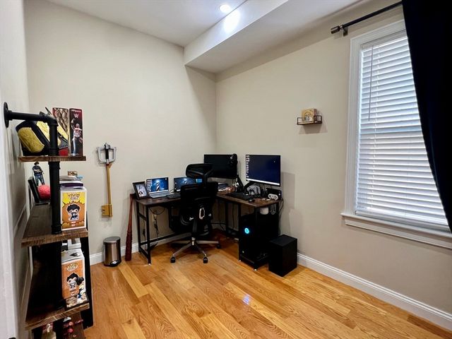 3 Howard Pl C, Boston, MA 02125