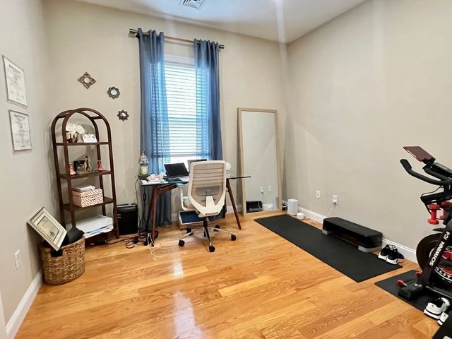 3 Howard Pl C, Boston, MA 02125