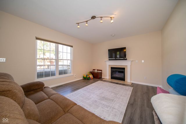 10113 Parkshore Drive, Fishers, IN 46038
