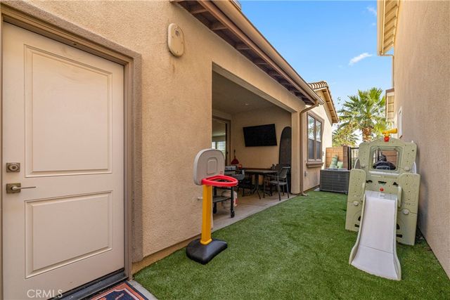 13895 Bell Way, Fontana, CA 92336
