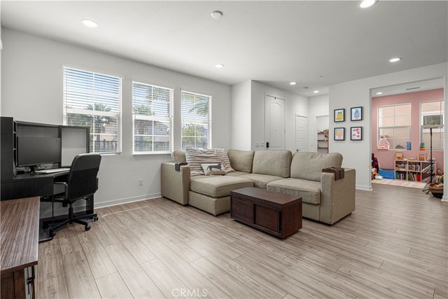 13895 Bell Way, Fontana, CA 92336