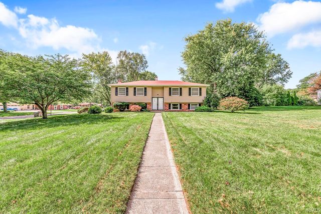 1356 Hampshire Drive, South Bend, IN 46614