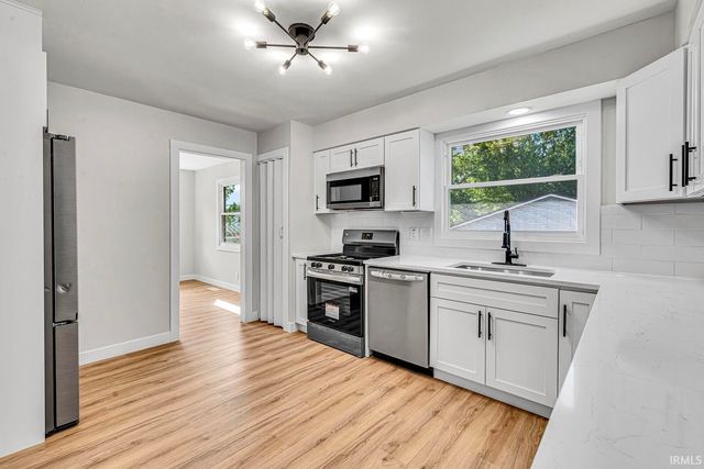 1356 Hampshire Drive, South Bend, IN 46614