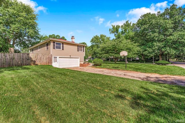 1356 Hampshire Drive, South Bend, IN 46614