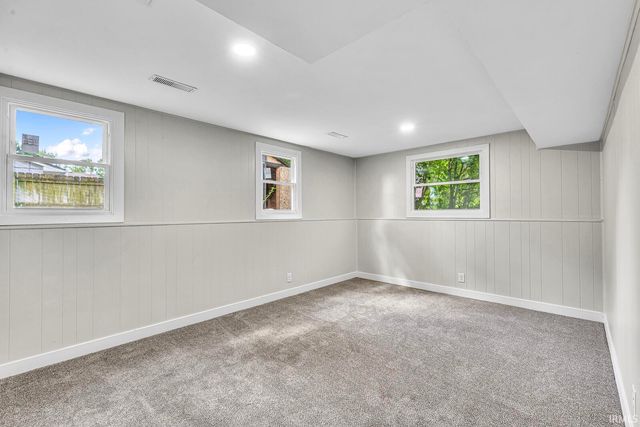 1356 Hampshire Drive, South Bend, IN 46614