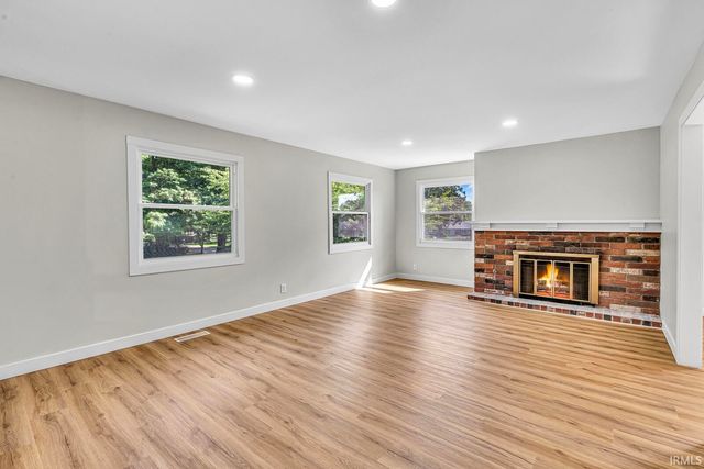 1356 Hampshire Drive, South Bend, IN 46614