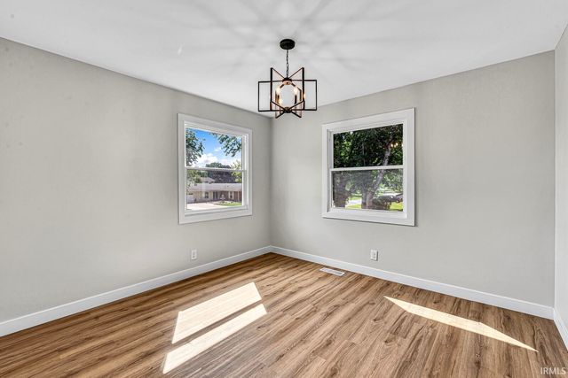 1356 Hampshire Drive, South Bend, IN 46614