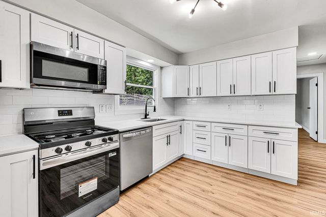 1356 Hampshire Drive, South Bend, IN 46614