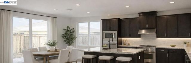 619 Heathridge Street, Manteca, CA 95336