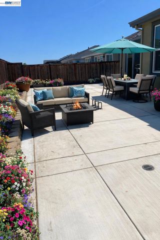 619 Heathridge Street, Manteca, CA 95336