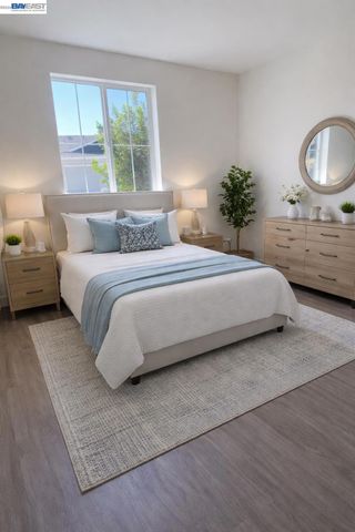 619 Heathridge Street, Manteca, CA 95336