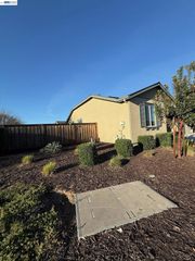 619 Heathridge Street, Manteca, CA 95336