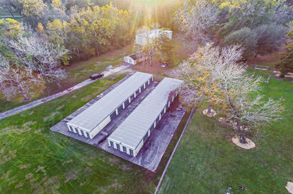 1609 Lakeland Drive, Liberty, TX 77575