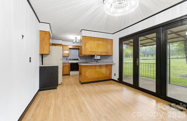 1371 Jackson Loop Road, Flat Rock, NC 28731