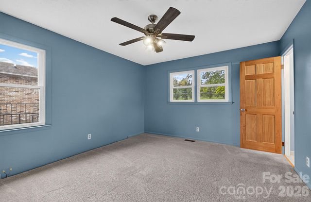 1371 Jackson Loop Road, Flat Rock, NC 28731