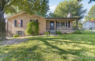1371 Jackson Loop Road, Flat Rock, NC 28731
