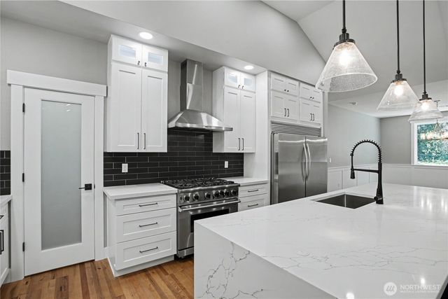 8805 Steamboat Island Road NW, Olympia, WA 98502