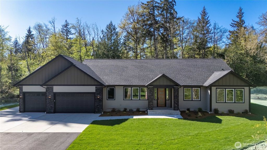 8805 Steamboat Island Road NW, Olympia, WA 98502