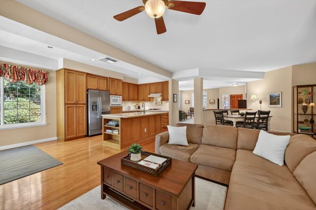 111 Hingham Squ, Folsom, CA 95630