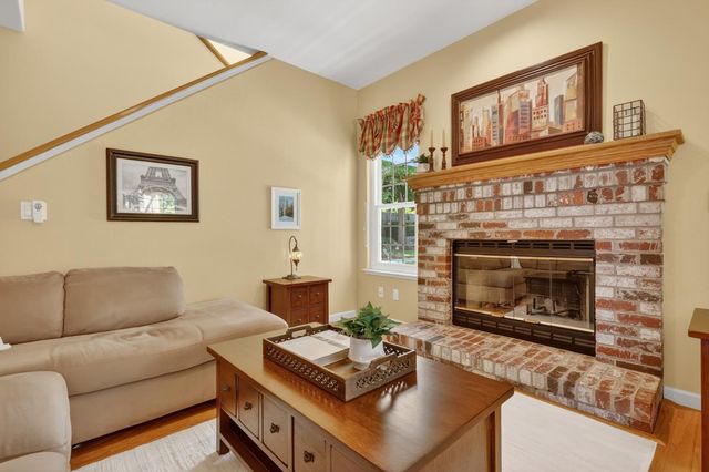 111 Hingham Squ, Folsom, CA 95630