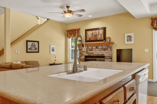 111 Hingham Squ, Folsom, CA 95630