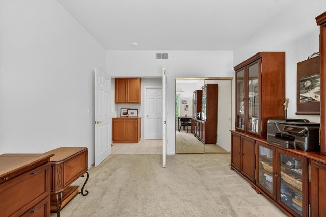111 Hingham Squ, Folsom, CA 95630