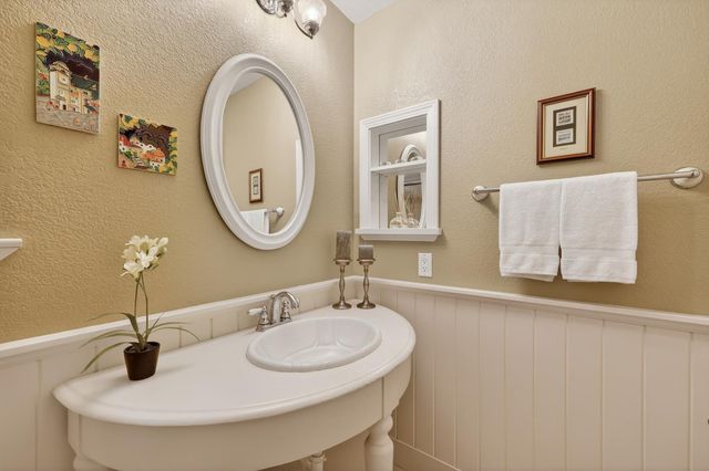 111 Hingham Squ, Folsom, CA 95630